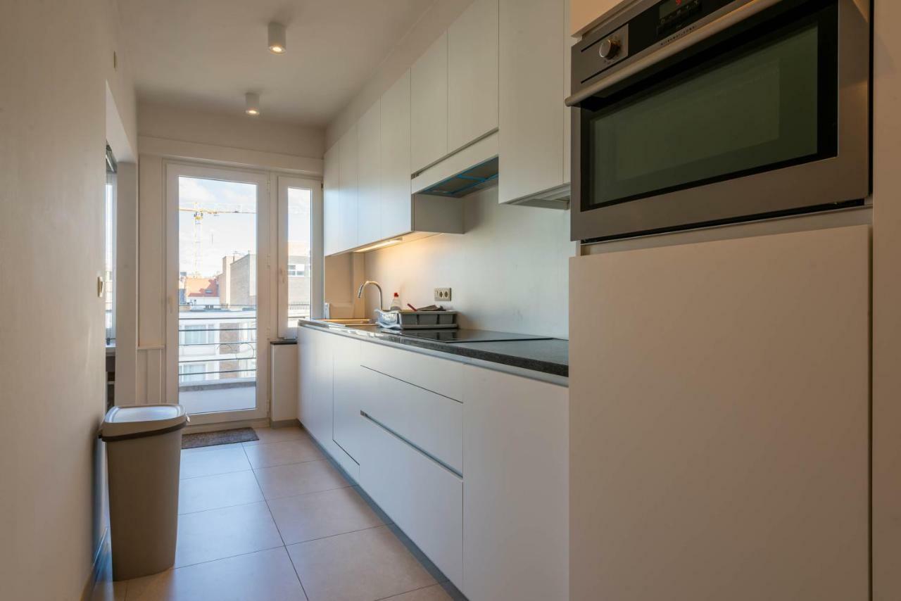 Modern Apartment With Free Parking Oostende Exterior foto
