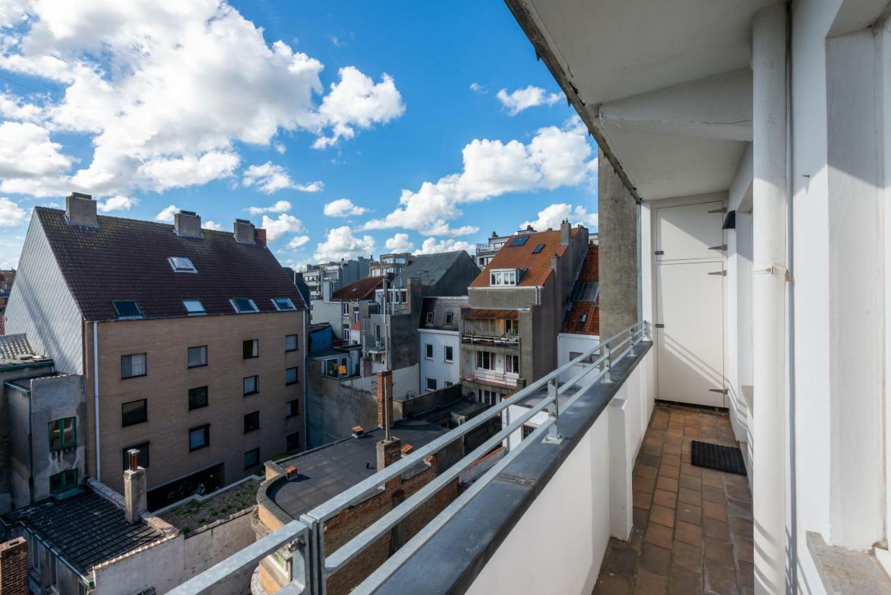 Modern Apartment With Free Parking Oostende Exterior foto