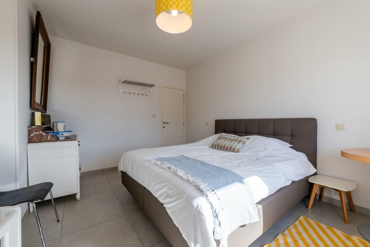 Modern Apartment With Free Parking Oostende Exterior foto